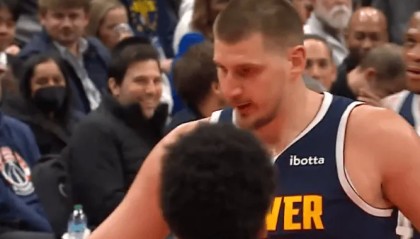 星空体育官方网站-24-25赛季单场个人得分前10：约基奇61分居首，库里两次50+