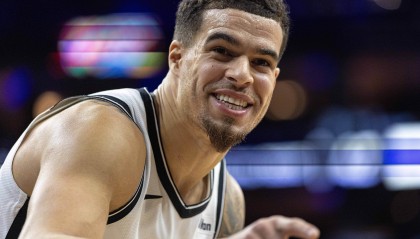 勇士队记：小迈克尔·波特要价两个首轮起 一个库明加根本换不到