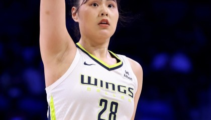 佩奇盛赞李月汝全能表现 外线投射能力尤为突出