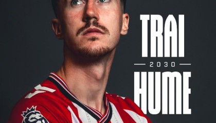 桑德兰官方宣布主力右后卫休姆续签合同至2030年