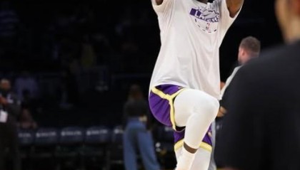 星空体育平台-詹姆斯晒赛场照：我只是一个孩子在享受他的游乐场，黑子们