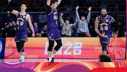 连克北京吉林！2连胜北控强势反弹 内线大腿复活，张庆鹏帅位稳了